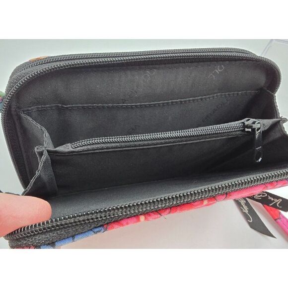 Vera Bradley Womens Floral Quilted Wristlet Wallet With Card Slots & Zipper Pock - Picture 5 of 5